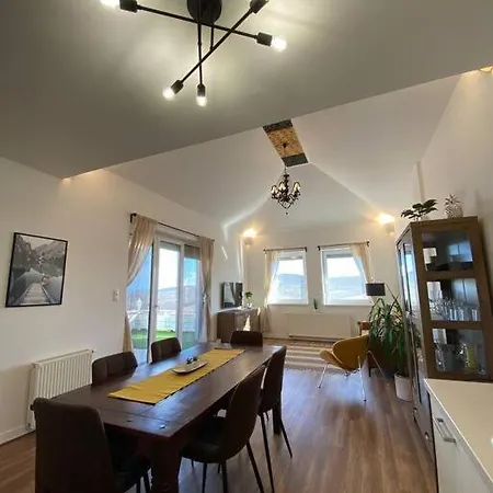 Hillside Apartment Dunaszentmiklos