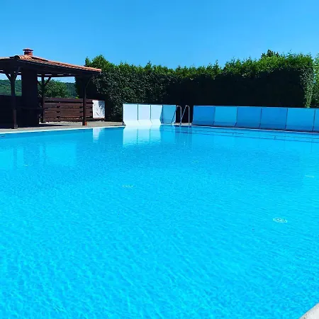 Hillside Dunaszentmiklós