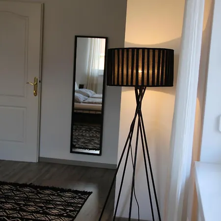 Hillside Apartment Dunaszentmiklos